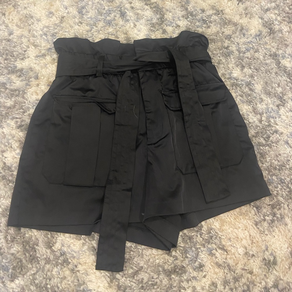 Zara silk paper bag shorts, tie at waist, pockets